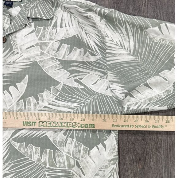 Tommy Bahama Men’s L Casual Button Down Palm Tree All Over Print 100% Silk - Picture 4 of 5
